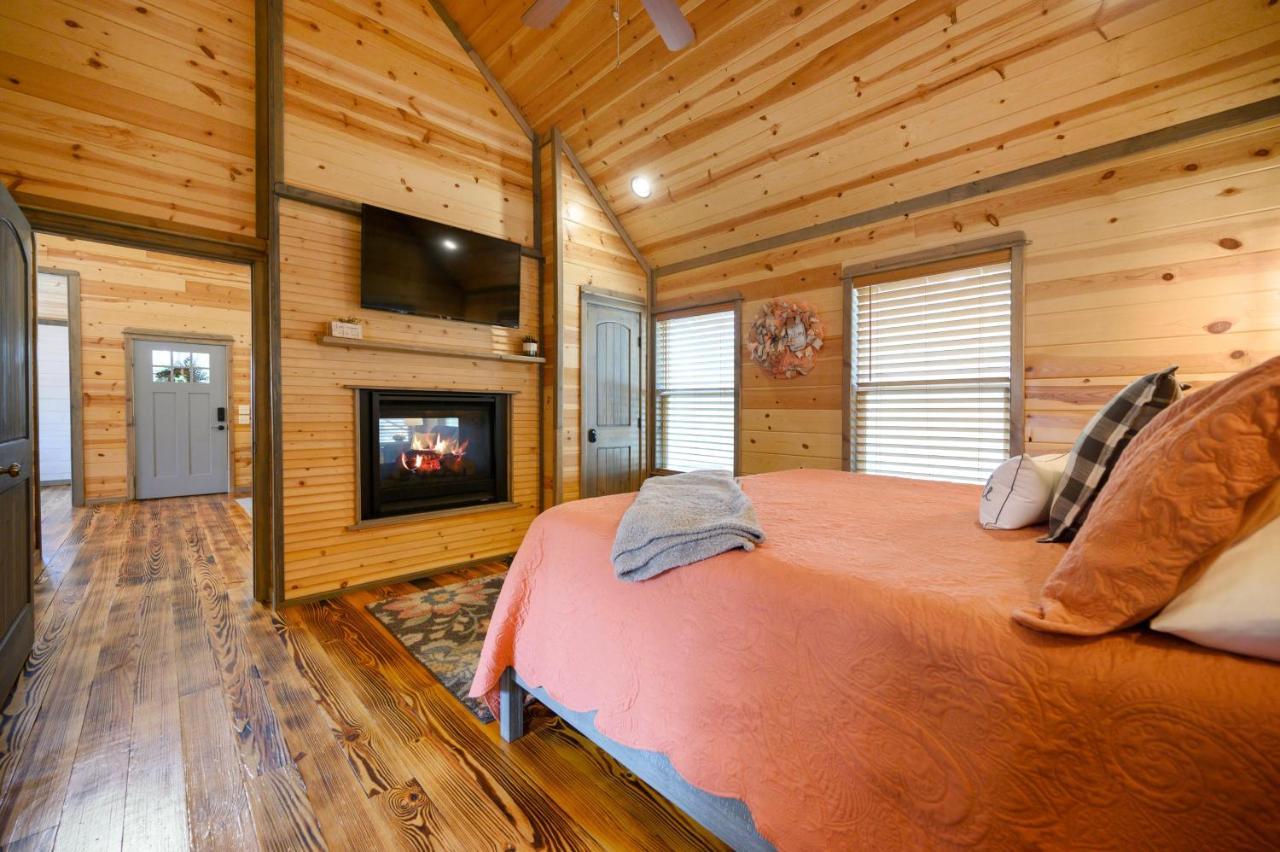 Convenient Romantic Hot Tub Bbq 3-Night Special! Броукън Боу Екстериор снимка